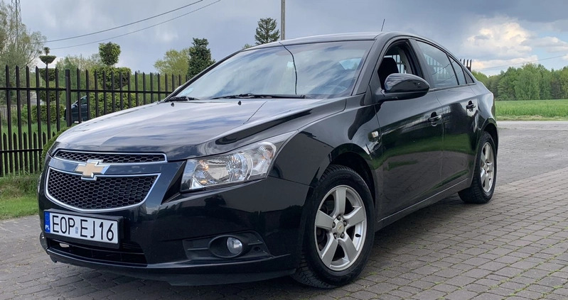 Chevrolet Cruze cena 19900 przebieg: 193000, rok produkcji 2010 z Garwolin małe 407